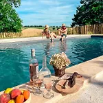 La Grange De Verseilles Holiday home